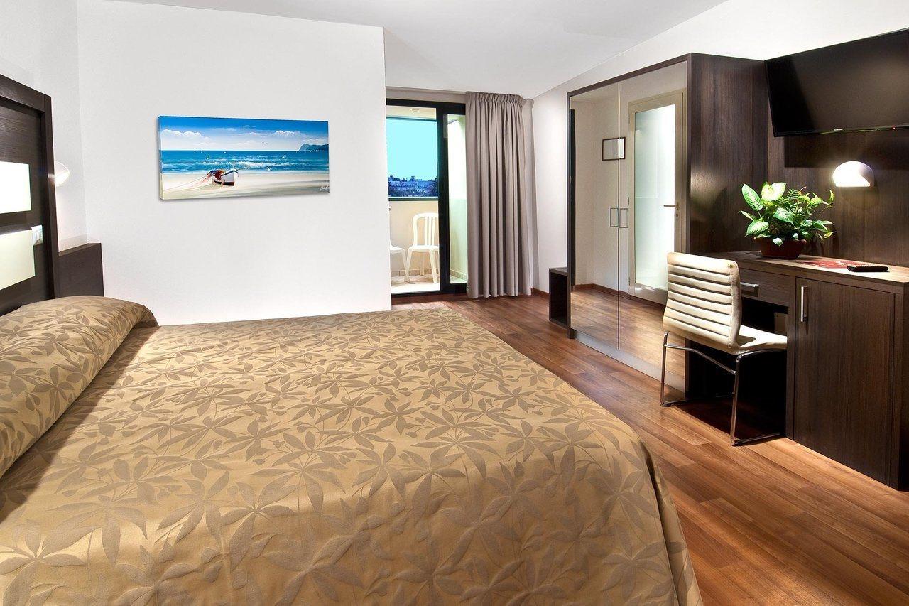 Hotel Milton Каттоліка Екстер'єр фото